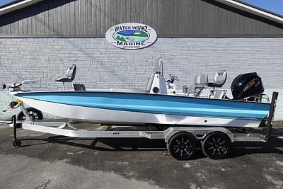 BOATZON | Xpress Boats X23B Lounge 2024