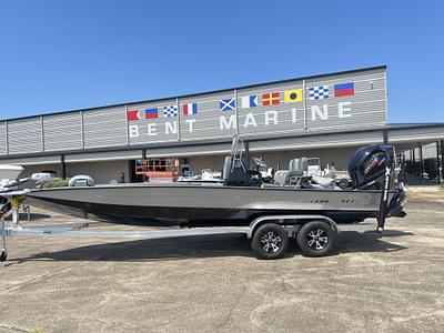 BOATZON | Xpress H24B HYPERLIFT BAY 2025