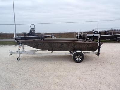 BOATZON | 2025 Xpress HD16DBX