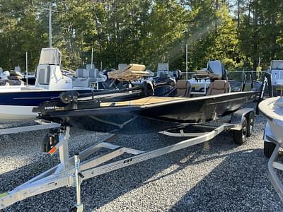 BOATZON | Xpress HyperLift Series H20 CRAPPIE 2025