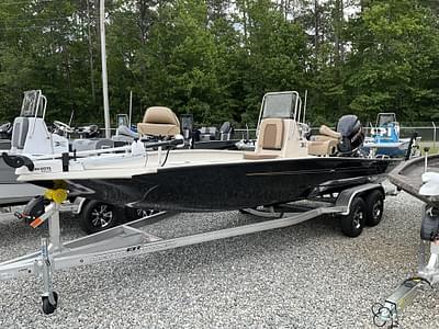 BOATZON | 2026 Xpress Hyper-Lift Series H22B BOATZON | 2026 Xpress Hyper-Lift Series H22B