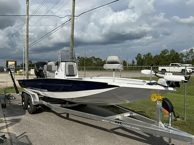 BOATZON | Xpress HyperLift Series H22B 2026 BOATZON | Xpress HyperLift Series H22B 2026
