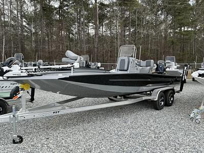 BOATZON | 2025 Xpress Hyper-Lift Series H22B WITH TERROVA AND STEREO