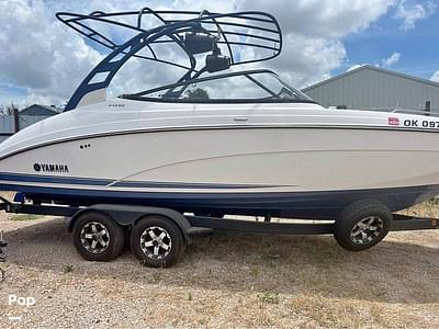 BOATZON | Yamaha 242SE