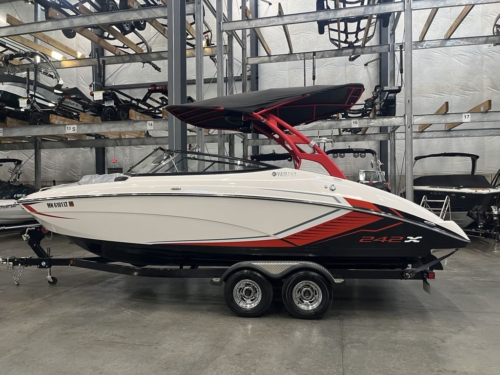 2018 Yamaha 242X - Sold Boat