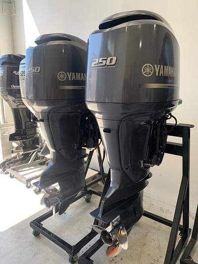 BOATZON | Yamaha 250Hp outboard Motor Engine Four Stroke