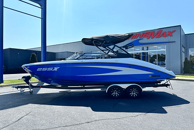 BOATZON | Yamaha 255XD 2025