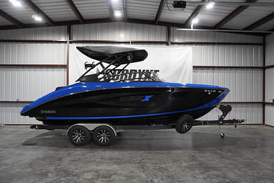 BOATZON | Yamaha 255XDBLACKPAINTED 2024 BOATZON | Yamaha 255XDBLACKPAINTED 2024