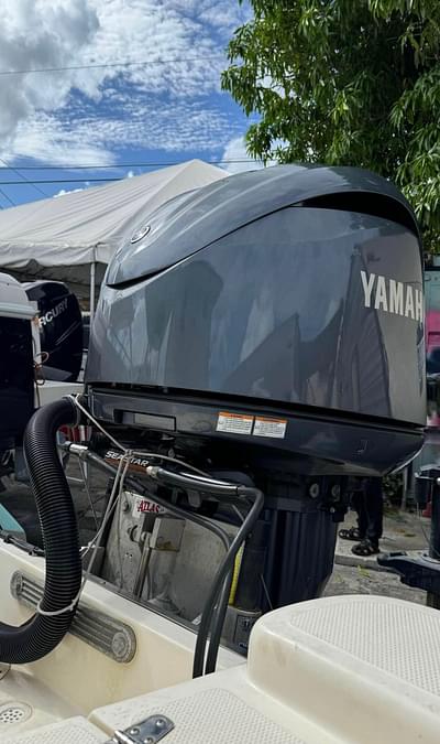 BOATZON | Yamaha 300hp 2019 outboard motor 260hours