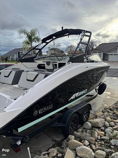 BOATZON | Yamaha AR 250