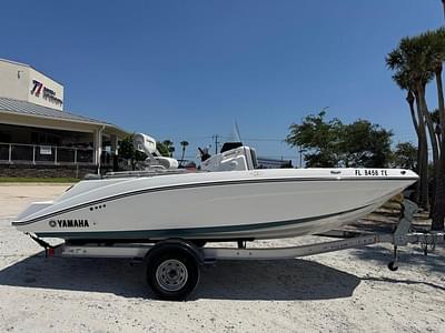 BOATZON | Yamaha Boats 195 FSH DELUXE 2022