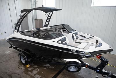 BOATZON | Yamaha Boats 195S 2024