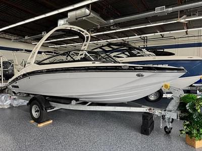 BOATZON | 2025 Yamaha Boats 195S