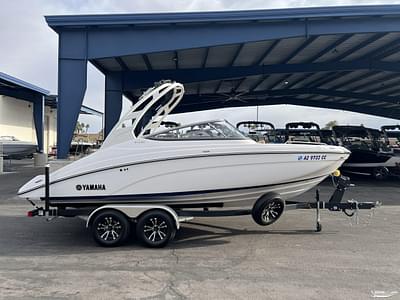 BOATZON | Yamaha Boats 212 SE 2022