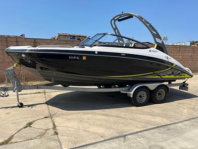 BOATZON | Yamaha Boats 212X 2020