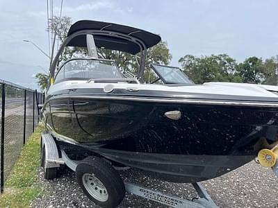 BOATZON | Yamaha Boats 212XE 2021