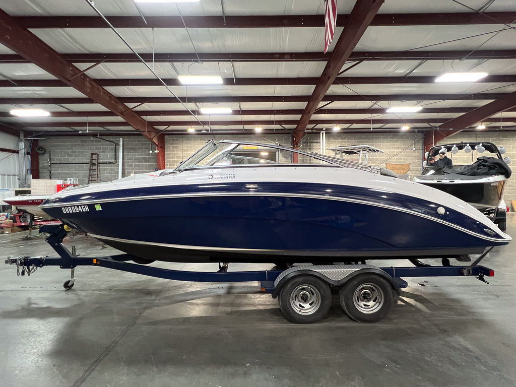 2011 Yamaha Boats 242 LTD - Sold Boat