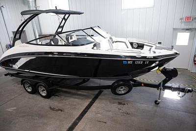 BOATZON | 2019 Yamaha Boats 242 LTD S