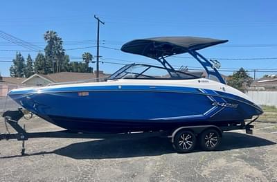 BOATZON | Yamaha Boats 242X ESeries 2019