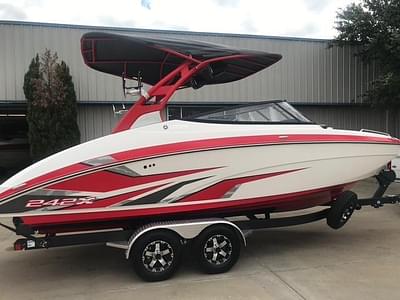 BOATZON | Yamaha Boats 242X ESeries 2020