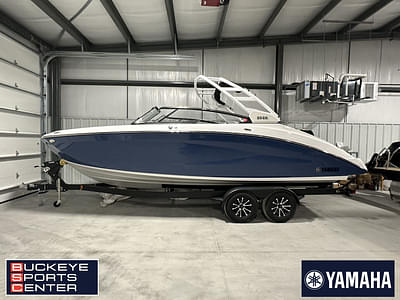 BOATZON | Yamaha Boats 252S 2024