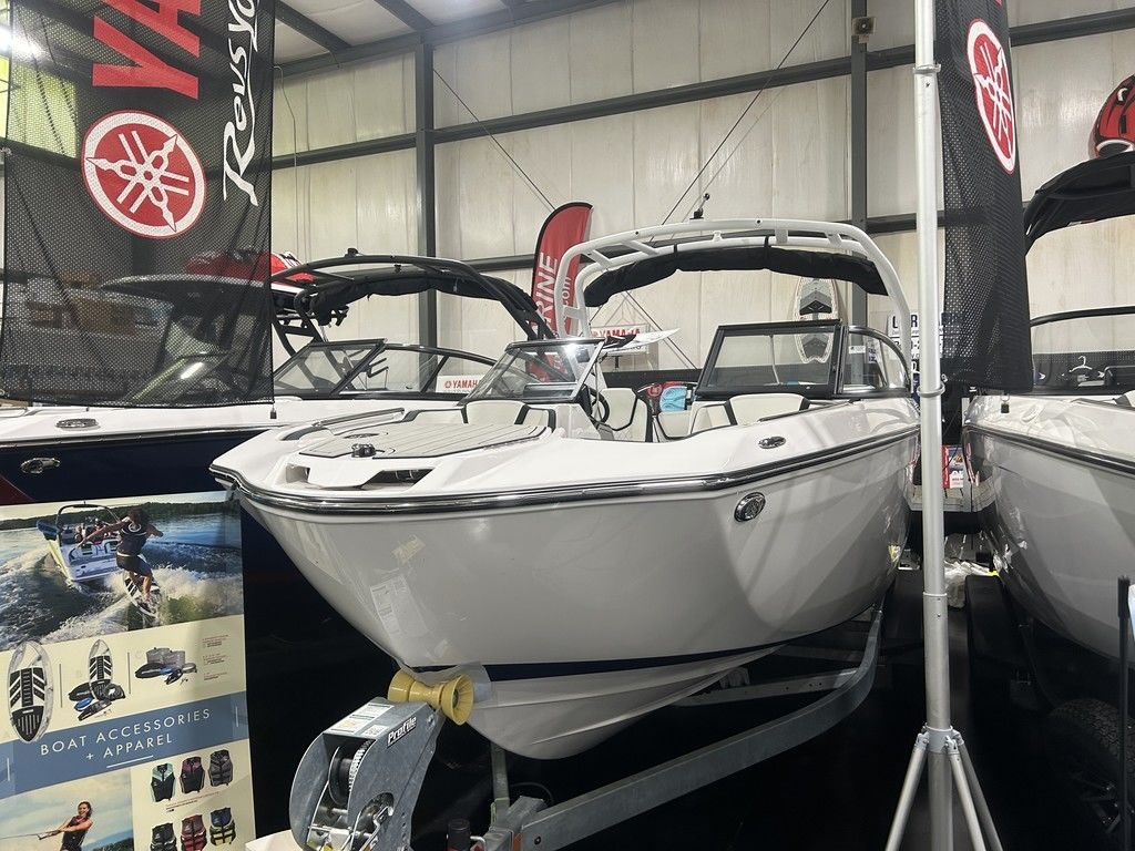 2025 Yamaha Boats 252S - Sold Boat