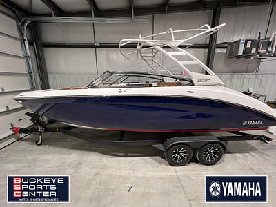 BOATZON | Yamaha Boats 252SD 2025