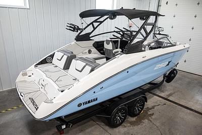 BOATZON | 2024 Yamaha Boats 252XE