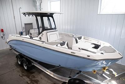 BOATZON | 2024 Yamaha Boats 255FSH E