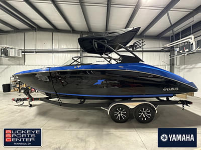 BOATZON | Yamaha Boats 255XD 2024