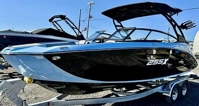 BOATZON | Yamaha Boats 255XD 2025