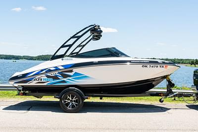 BOATZON | Yamaha Boats AR192 2016