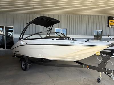 BOATZON | Yamaha Boats AR195 2025