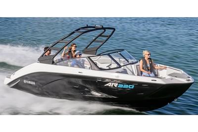 BOATZON | Yamaha Boats AR220 2025