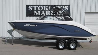 BOATZON | Yamaha Boats AR220 2025