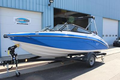 BOATZON | Yamaha Boats AR250 2025