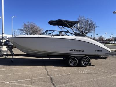 BOATZON | Yamaha Boats AR250 2025 BOATZON | Yamaha Boats AR250 2025