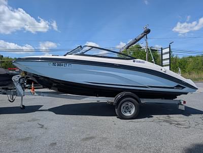 BOATZON | 2019 Yamaha Boats SX190