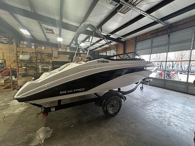 BOATZON | Yamaha Boats SX190 2025