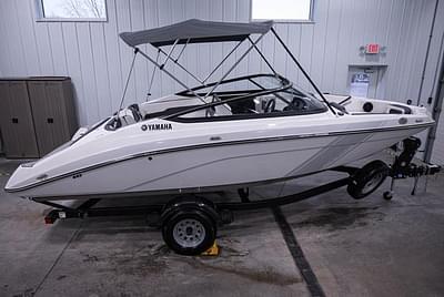 BOATZON | Yamaha Boats SX195 2023