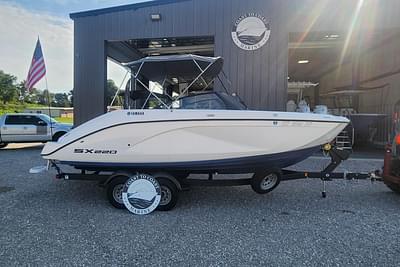 BOATZON | Yamaha Boats SX220 2023