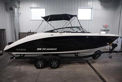 BOATZON | Yamaha Boats SX250 2025 BOATZON | Yamaha Boats SX250 2025