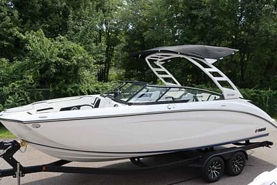 BOATZON | Yamaha Marine 252SD 2024