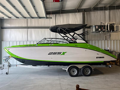 BOATZON | Yamaha Marine 255XD 2022