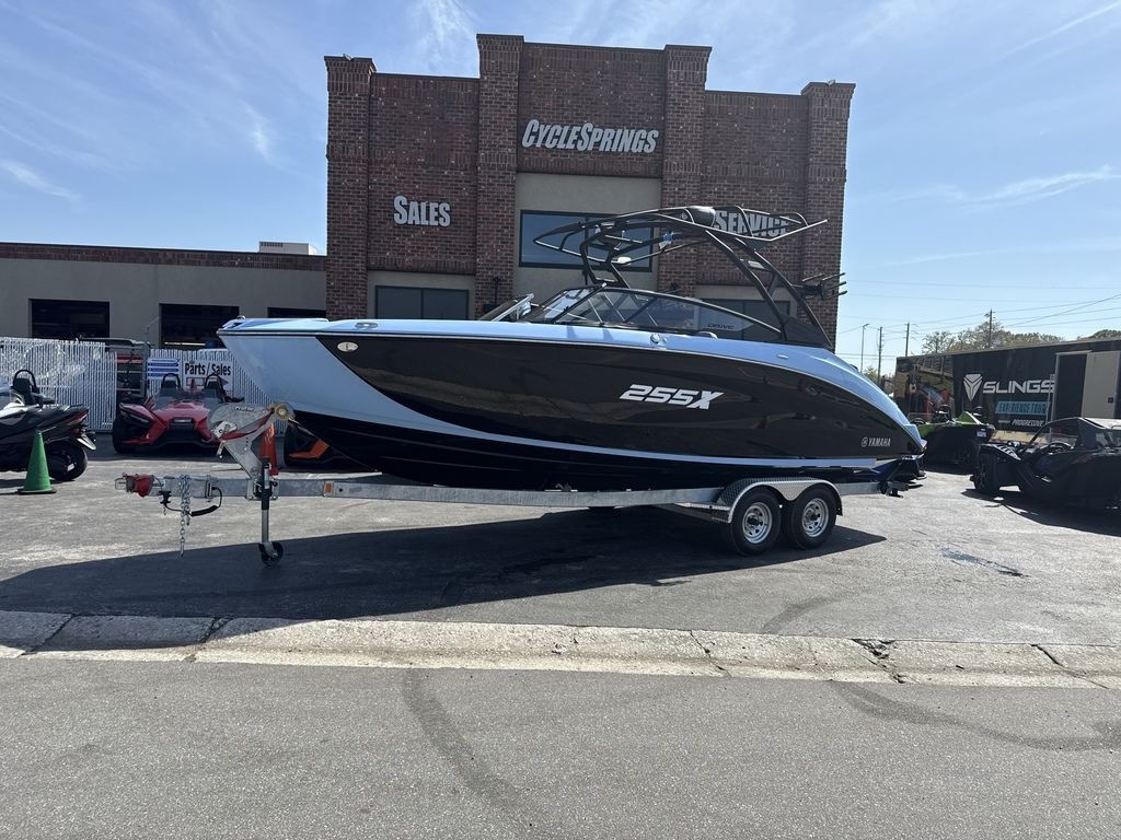 2025 Yamaha Marine 255XDPOWDER BLUEGALVANI - Sold Boat