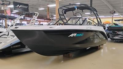 BOATZON | Yamaha Marine AR220 2025