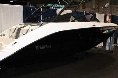 BOATZON | Yamaha Marine AR220 2025