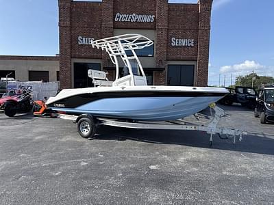 BOATZON | Yamaha Marine UX1900BBA 2025