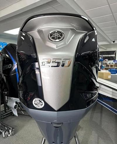 BOATZON | Yamaha SHO 250hp motor