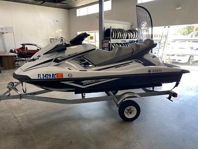 BOATZON | 2016 Yamaha WaveRunner FX Cruiser SVHO BOATZON | 2016 Yamaha WaveRunner FX Cruiser SVHO